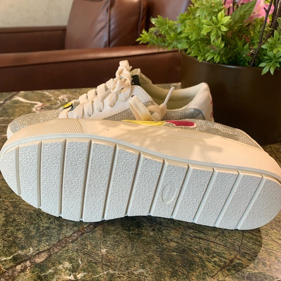 Meet your Posher, Dana - Picture 3 of 6